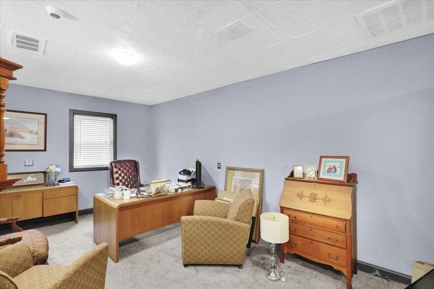 More Photos Of 318 State St, Pottstown Freestanding For Sale