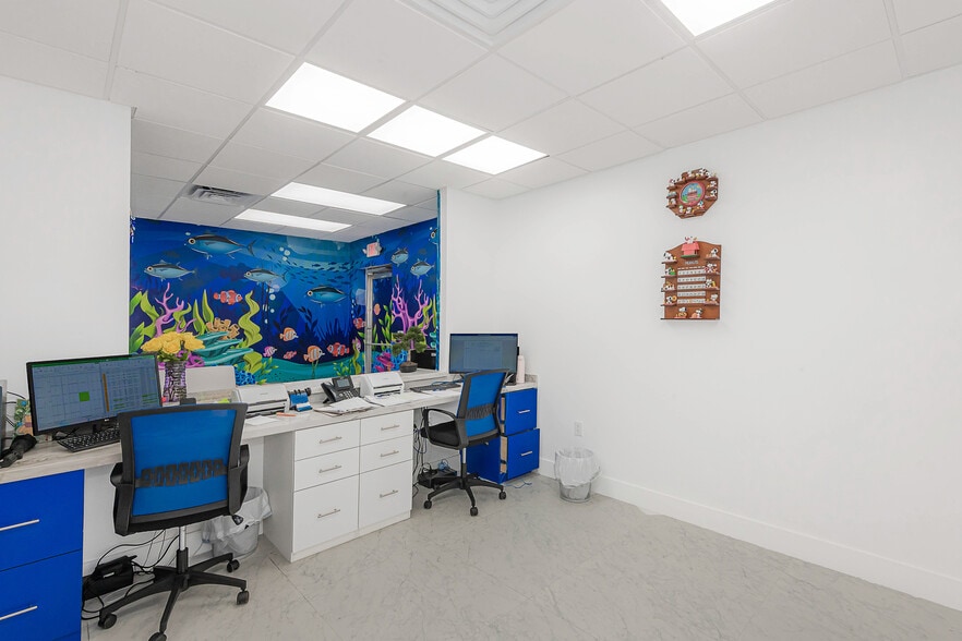 More Photos Of 1976-1992 E 4th Ave, Hialeah Storefront For Sale