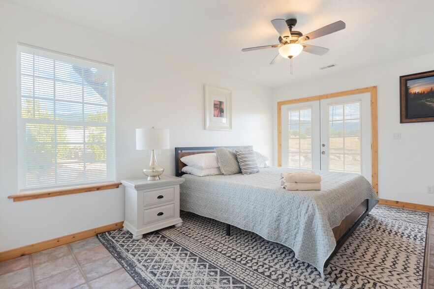 More Photos Of 11550 Pigeon Hollow Rd, Spring City Hotel For Sale