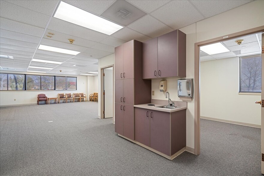 More Photos Of 3235 Sparks Rd, Cheyenne Medical For Lease