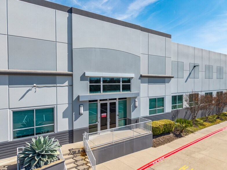 More Photos Of 7000 Burleson Rd, Austin Unknown For Lease