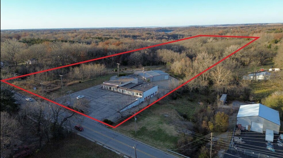 More Photos Of 8132-8136 Leavenworth Rd, Kansas City Warehouse For Lease