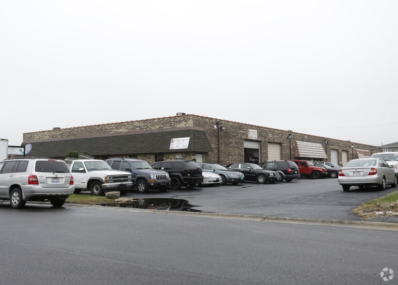 More Photos Of 15545-15622 S 70th Ct, Orland Park Warehouse For Lease