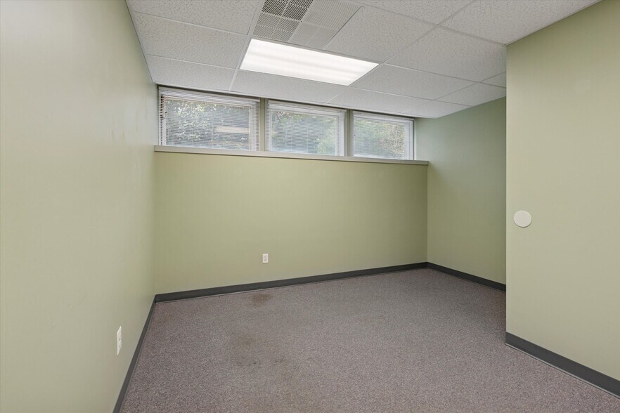 More Photos Of 101 Progress Dr, Doylestown Medical For Lease