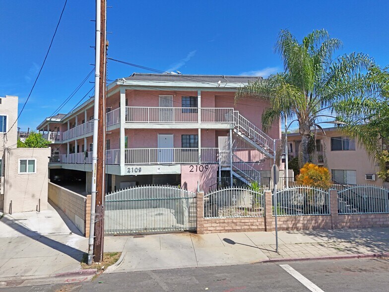 More Photos Of 2109 Manitou Ave, Los Angeles Apartments For Sale