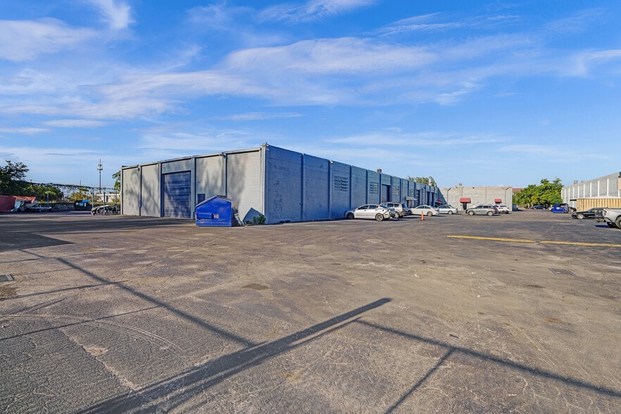 More Photos Of 12050 NE 14th Ave, Miami Warehouse For Lease