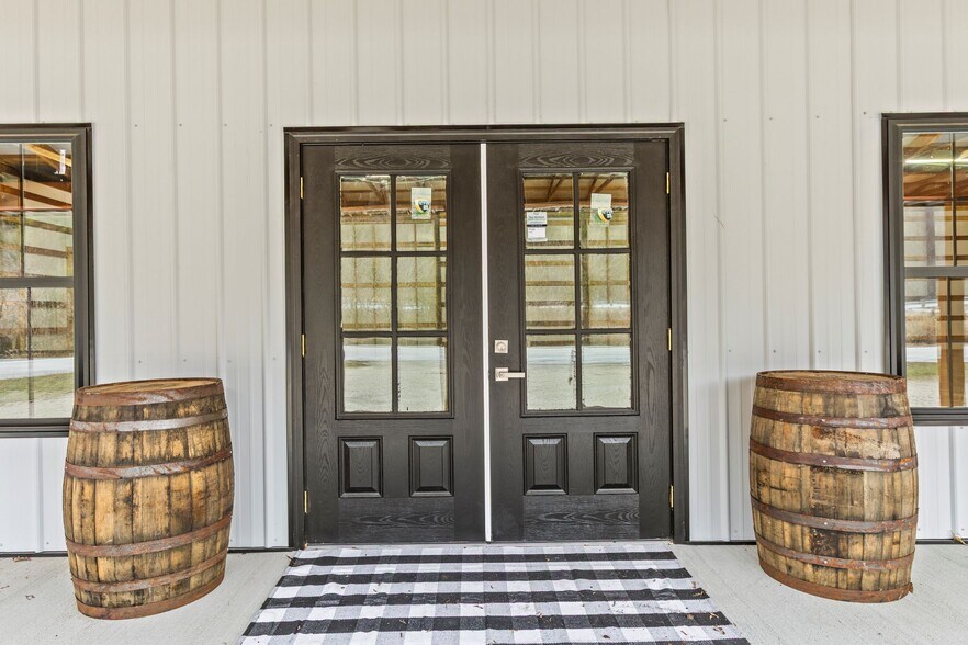 More Photos Of 9585 Campton Rd, Stanton Light Distribution For Sale