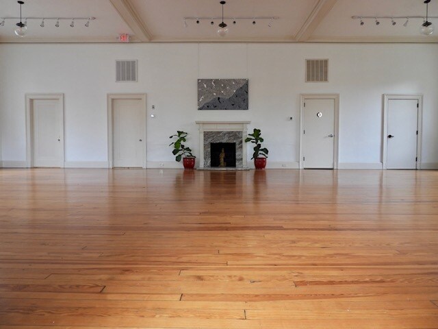 More Photos Of 134 Houston St, Savannah Freestanding For Lease