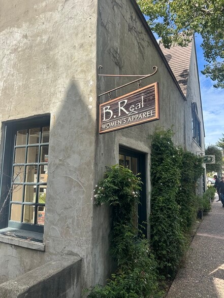 More Photos Of Lincoln St & Ocean ave, Carmel General Retail For Lease