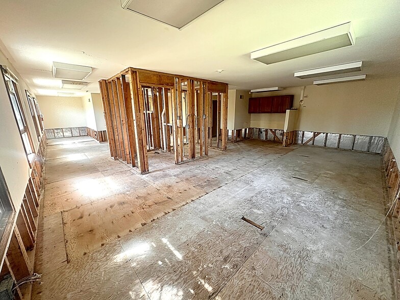 More Photos Of 23060 S Cicero Ave, Richton Park Office For Sale