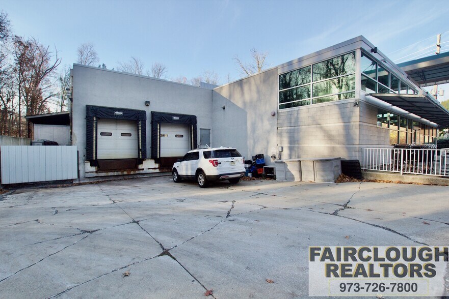 More Photos Of 182 US Highway 206, Flanders General Retail For Sale