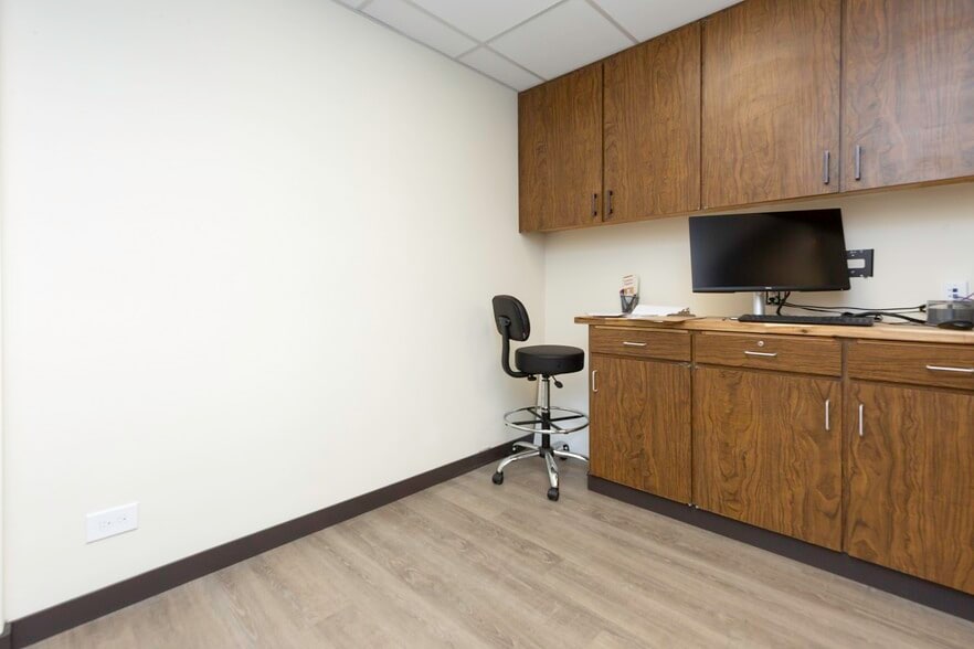 More Photos Of 69 Pondfield Rd, Bronxville Office For Sale