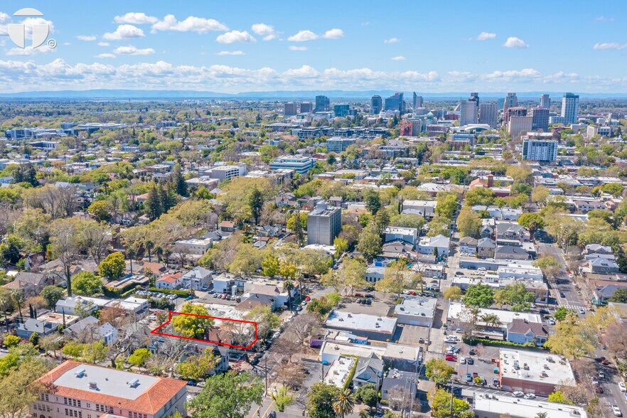 More Photos Of 2418-2420 K St, Sacramento General Retail For Sale