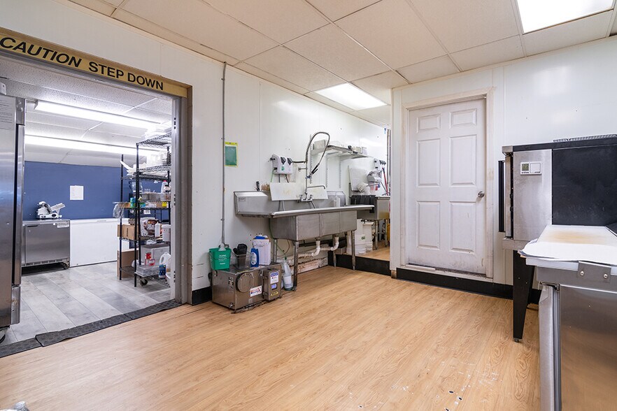 More Photos Of 7440-7456 Post Rd, North Kingstown Storefront Retail Office For Sale