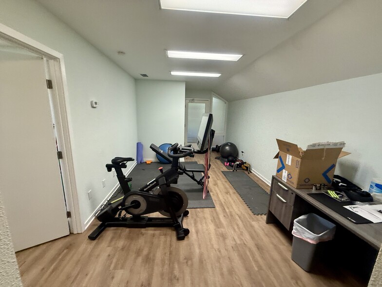 More Photos Of 1411 S 14th St, Fernandina Beach Office For Lease
