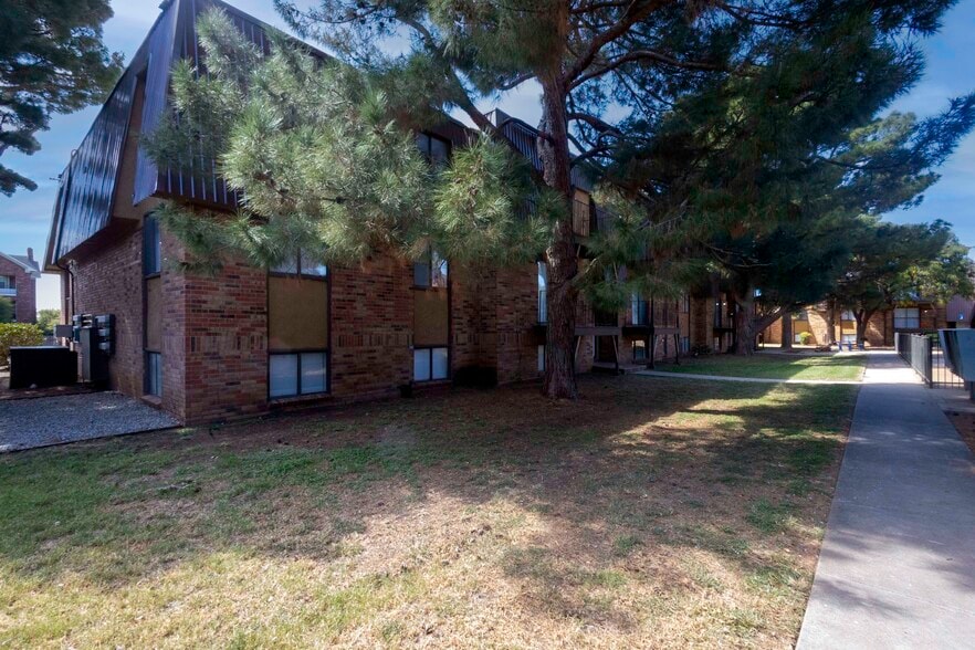 More Photos Of 5202 Bangor Ave, Lubbock Apartments For Sale