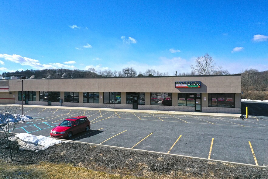 More Photos Of 4-28 Eagles Glenn Mall, East Stroudsburg Unknown For Lease
