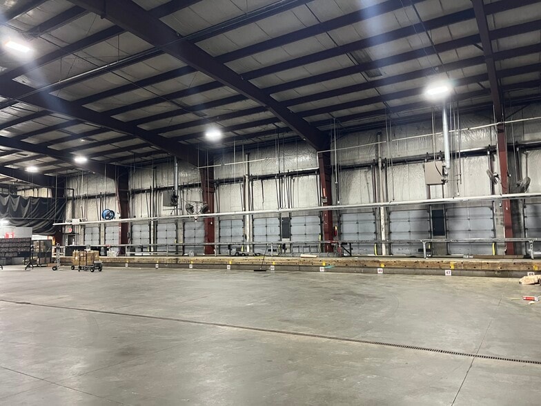 More Photos Of 7411 Rex Rd, Chapel Hill Distribution For Sale