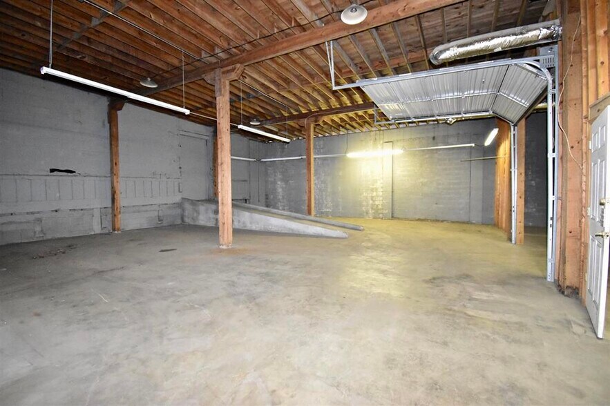More Photos Of 205 Bellvue St, Jackson Warehouse For Lease