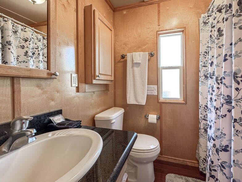 More Photos Of 309 Water St, Apalachicola Marina For Sale