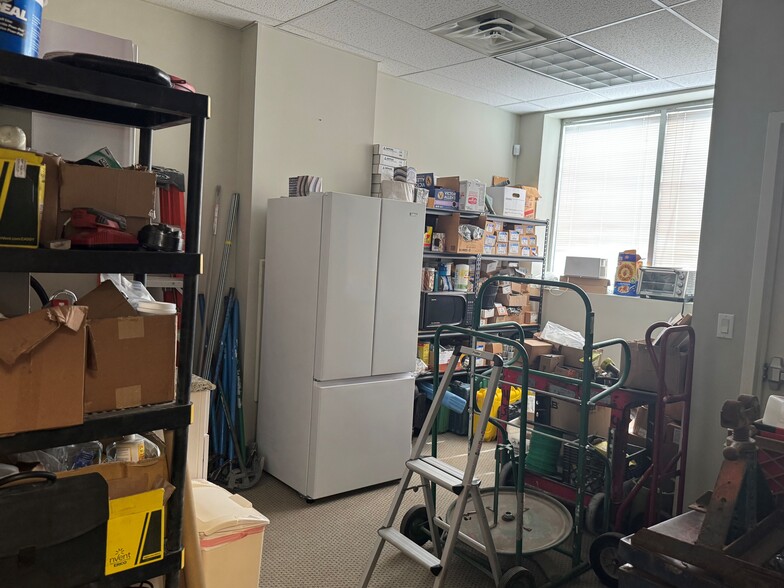 More Photos Of 3318 Delavall Ave, Bronx Office For Lease