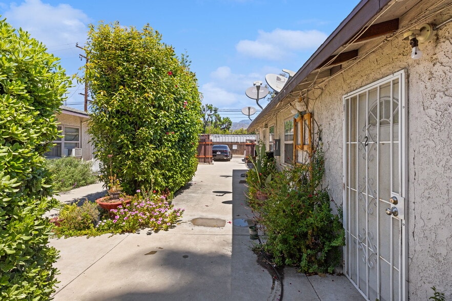 More Photos Of 480 W 18th St, San Bernardino Apartments For Sale