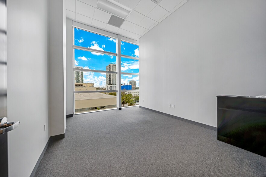 More Photos Of 1501 Biscayne Blvd, Miami Office Residential For Lease