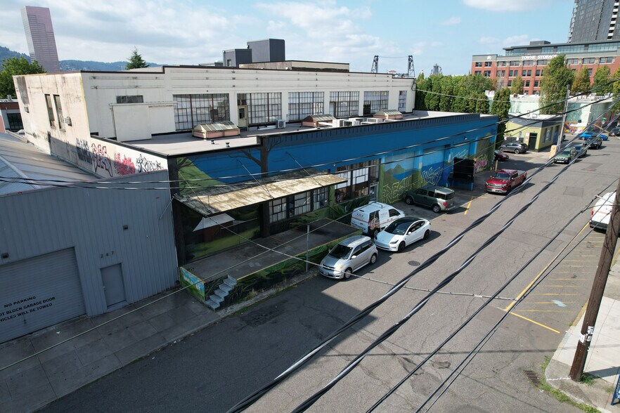 More Photos Of 223 SE 3rd Ave, Portland Warehouse For Sale