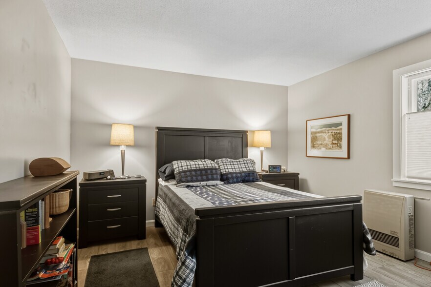 More Photos Of 798 Route 100, Wilmington Flex For Sale