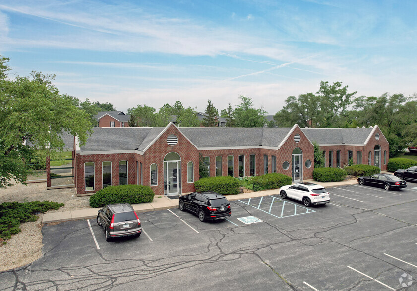 Primary Photo Of 1455 W Oak St, Zionsville Medical For Lease