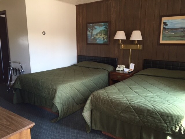 More Photos Of 100 Silver St, Hurley Hotel For Sale