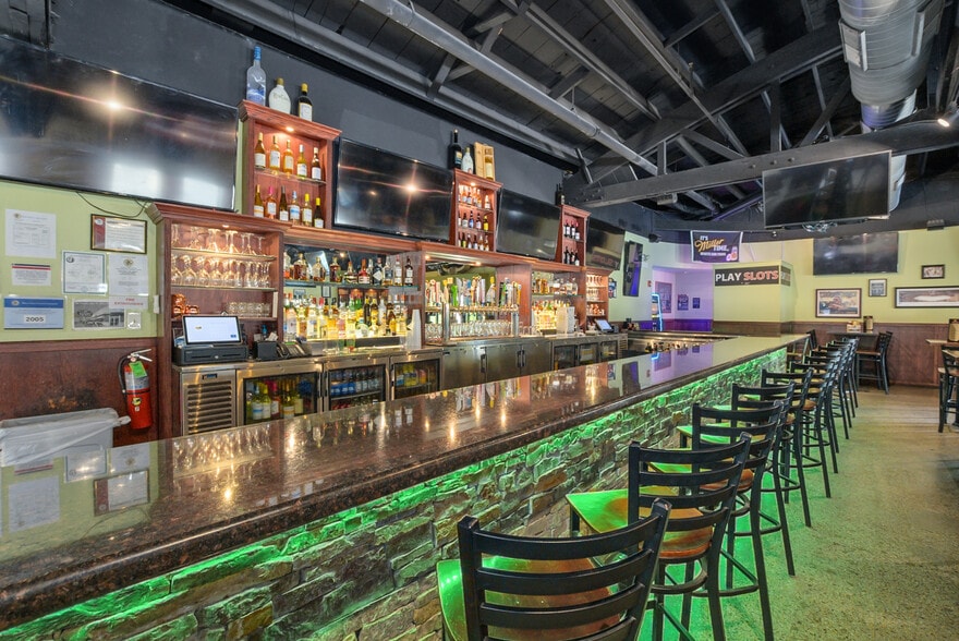 More Photos Of 3422 W 95th St, Evergreen Park Restaurant For Sale