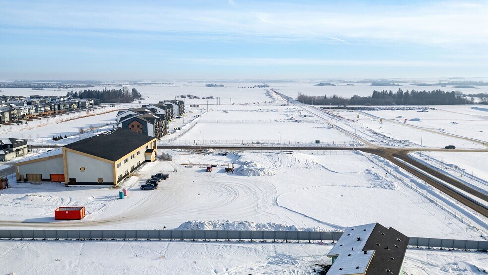 More Photos Of 200 Greenfield link, Fort Saskatchewan Storefront For Lease