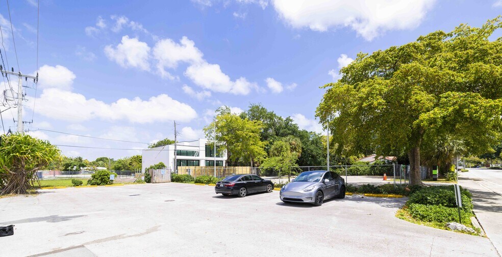 More Photos Of 8201-8207 Biscayne Blvd, Miami Storefront Retail Residential For Sale