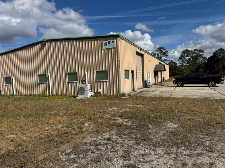 More Photos Of 4555 South St, Titusville Warehouse For Sale