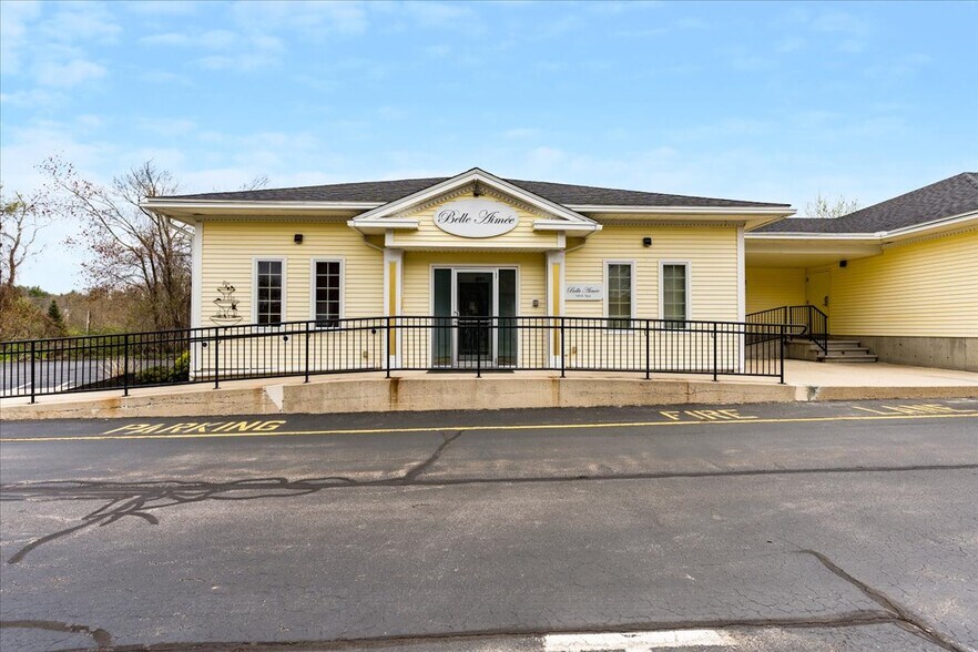 More Photos Of 207 Stage Rd, Hampstead Medical For Lease