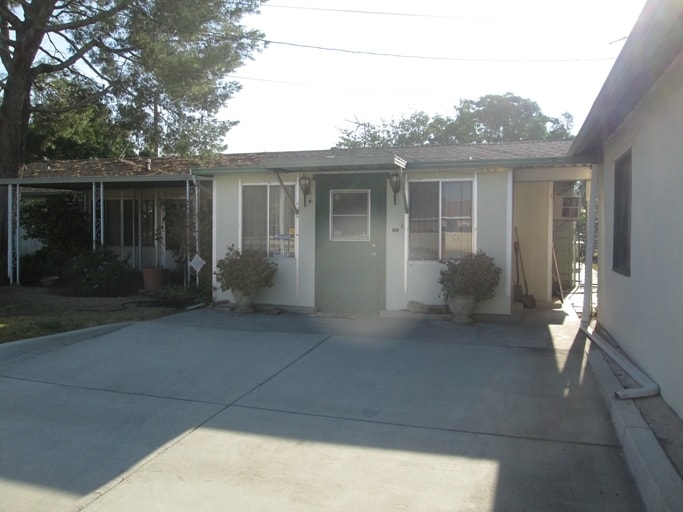 Primary Photo Of 5024 Etiwanda Ave, Jurupa Valley Flex For Lease