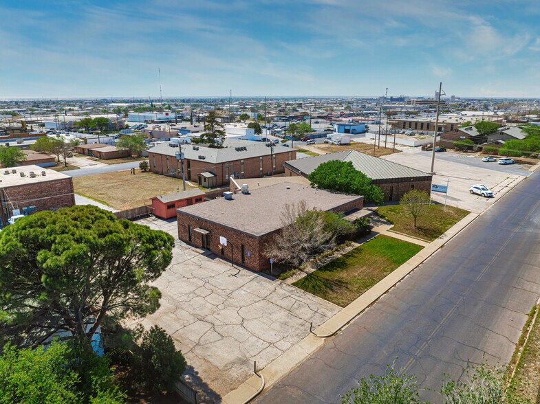 More Photos Of 2110 E 10th St, Odessa Specialty For Sale