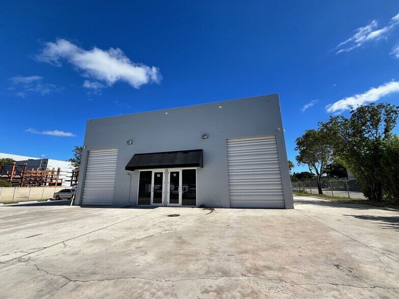 More Photos Of 1471 SW 30th Ave, Deerfield Beach Warehouse For Lease