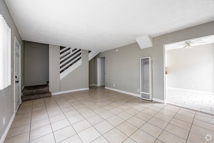 More Photos Of 1425 W Stoneridge Ct, Ontario Apartments For Sale
