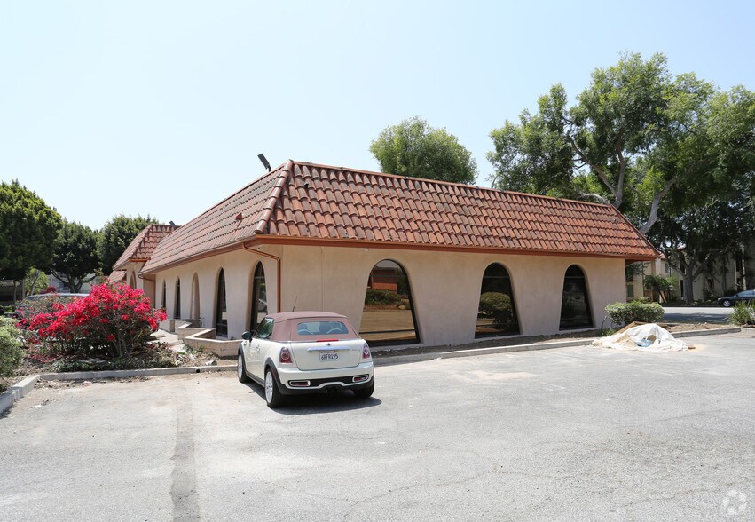 More Photos Of 5000 Overland Ave, Culver City Office For Sale