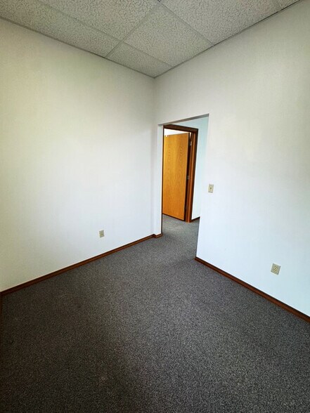 More Photos Of 660 Swift Blvd, Richland Medical For Lease