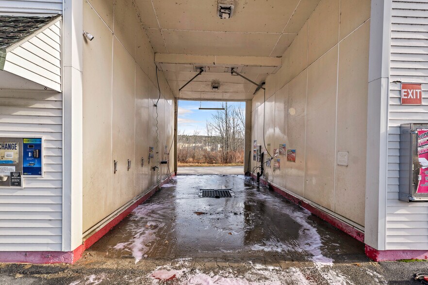 More Photos Of 329 Daniel Webster Hwy, Meredith Carwash For Sale