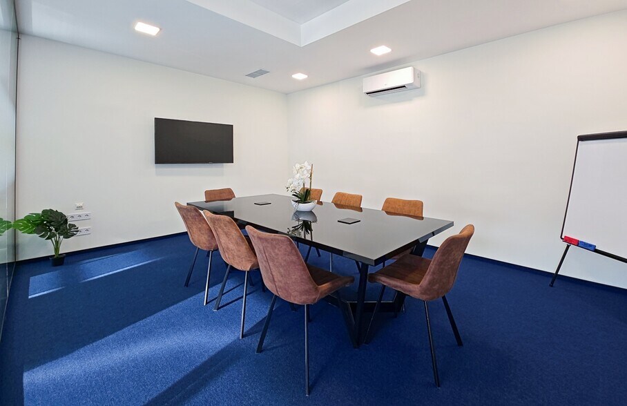More Photos Of 303 Union Blvd, Saint Louis Coworking Space