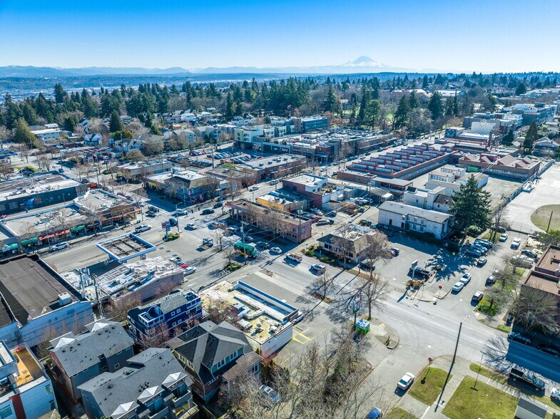 More Photos Of 4312 SW Admiral Way, Seattle Convenience Store For Sale