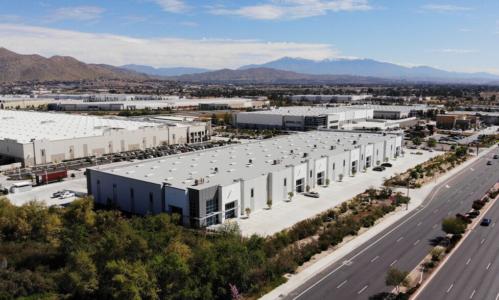 Primary Photo Of 1900 Alessandro Blvd, Riverside Showroom For Lease