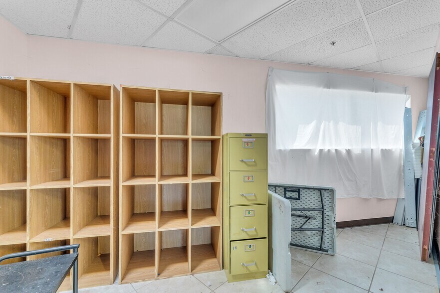 More Photos Of 515 Michigan Blvd, West Sacramento Medical For Sale