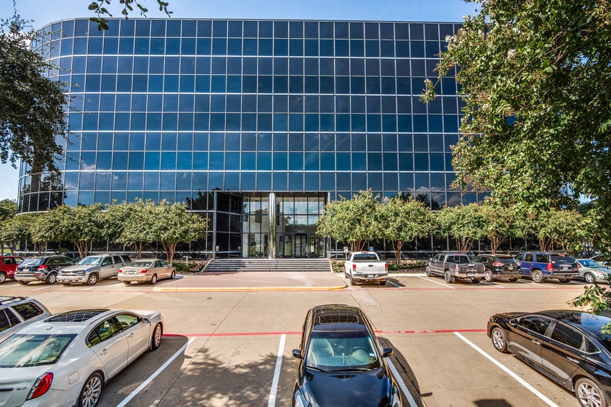 More Photos Of 1425 Greenway Dr, Irving Office For Lease