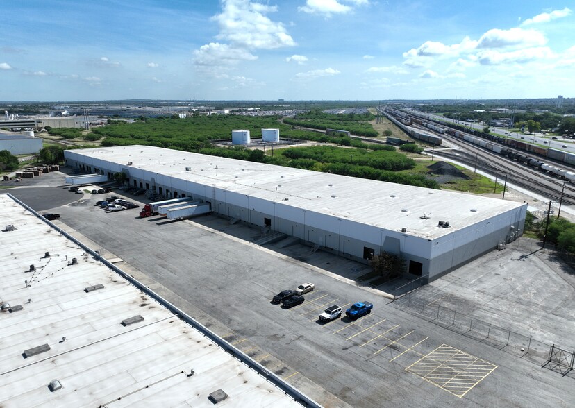 Primary Photo Of 4709-4727 Macro, San Antonio Distribution For Lease