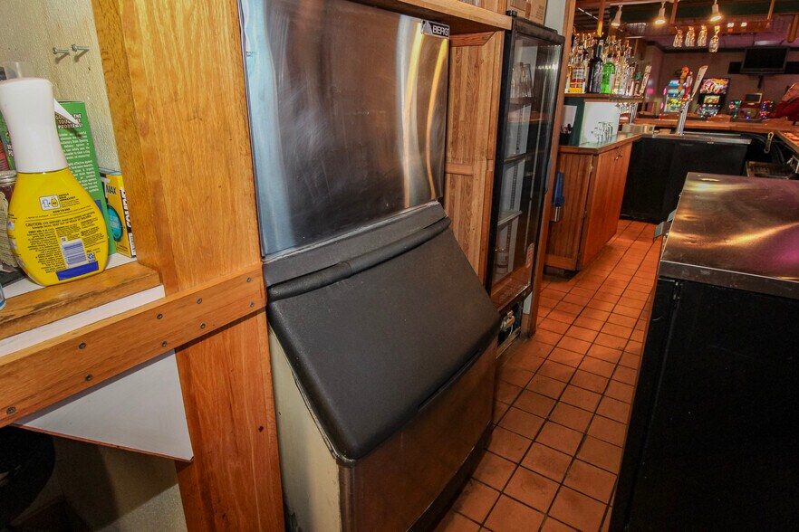 More Photos Of 125 Main St, Huron Bowling Alley For Sale